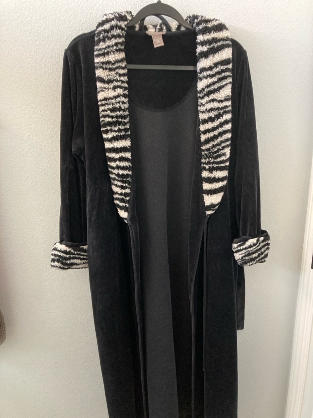 Women's Black Plush Robe with Zebra Trim
